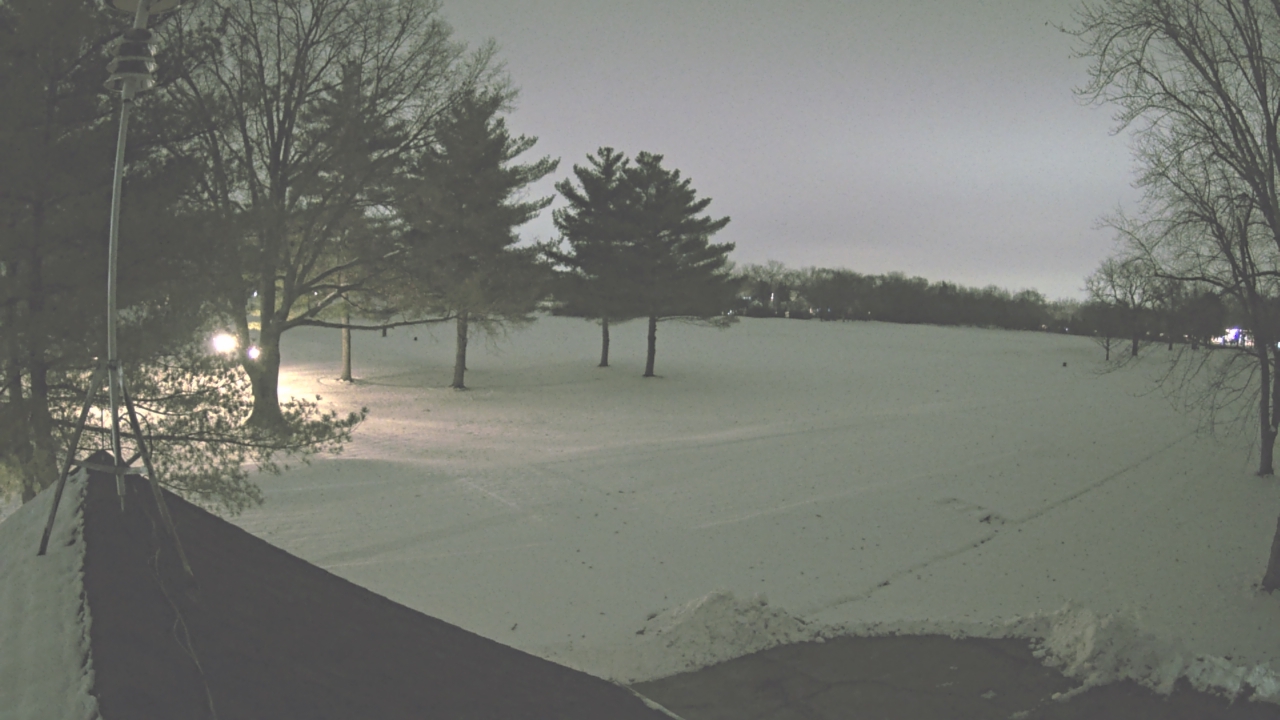 Thumbnail for current weather camera view from The Grove Country Club in Long Grove, Illinois