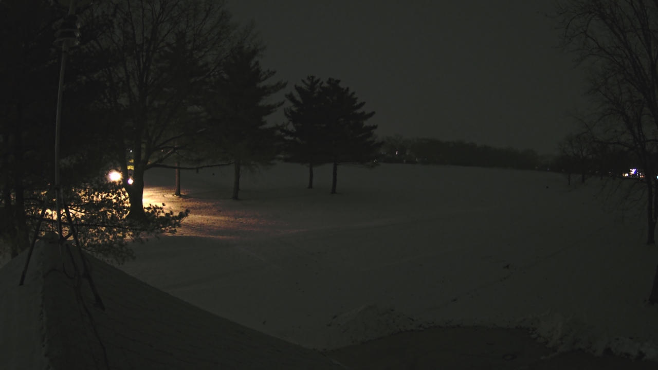 Thumbnail for current weather camera view from The Grove Country Club in Long Grove, Illinois