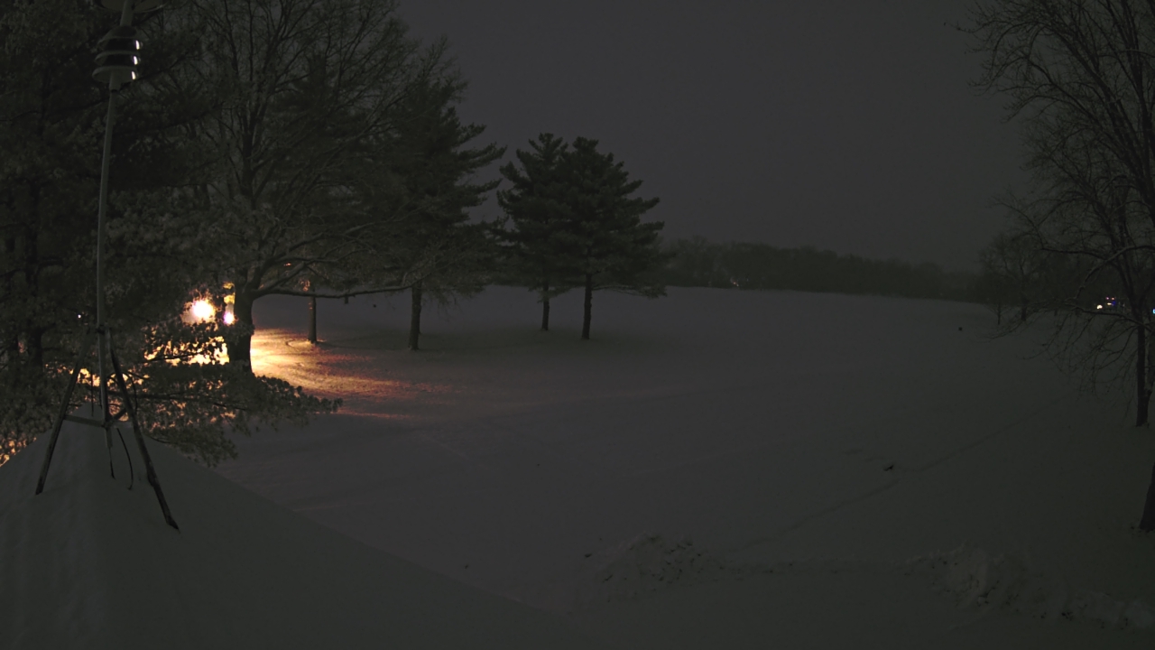 Thumbnail for current weather camera view from The Grove Country Club in Long Grove, Illinois