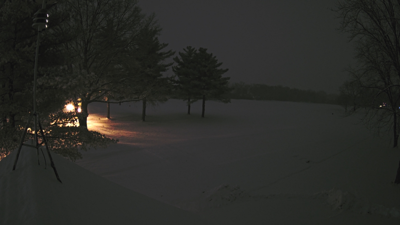 Thumbnail for current weather camera view from The Grove Country Club in Long Grove, Illinois