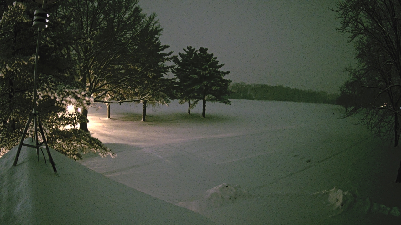 Thumbnail for current weather camera view from The Grove Country Club in Long Grove, Illinois