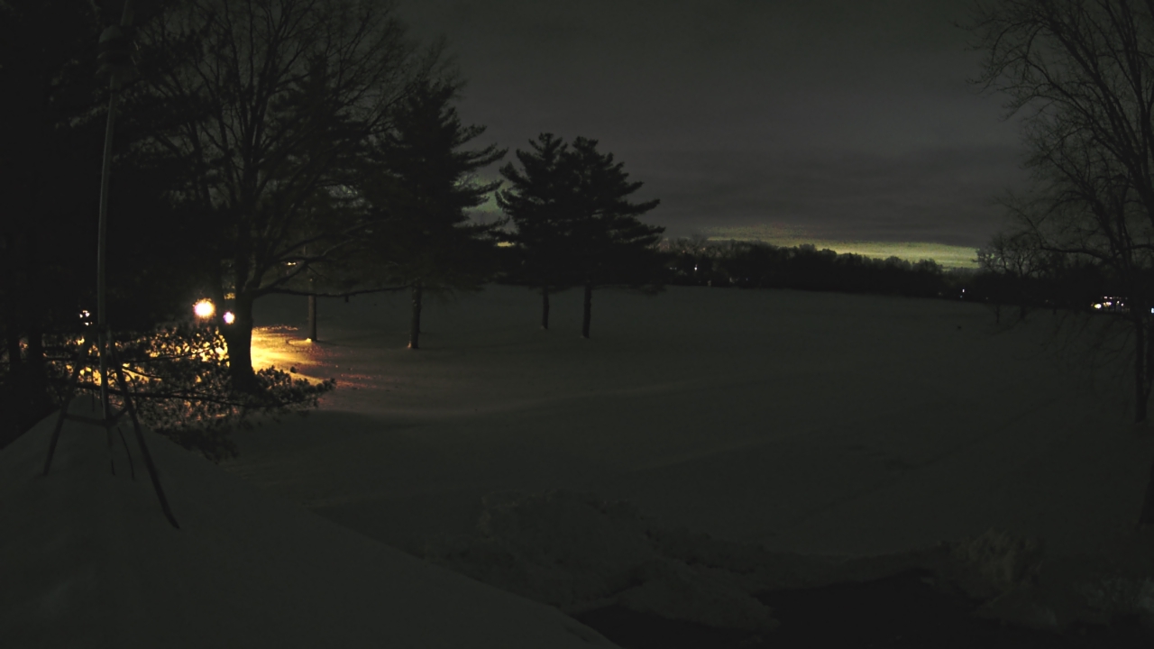 Thumbnail for current weather camera view from The Grove Country Club in Long Grove, Illinois