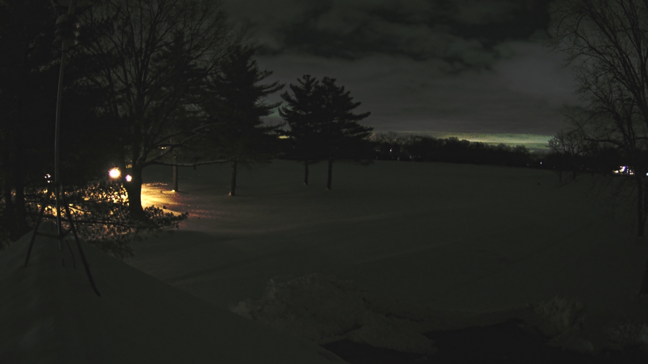 Thumbnail for current weather camera view from The Grove Country Club in Long Grove, Illinois