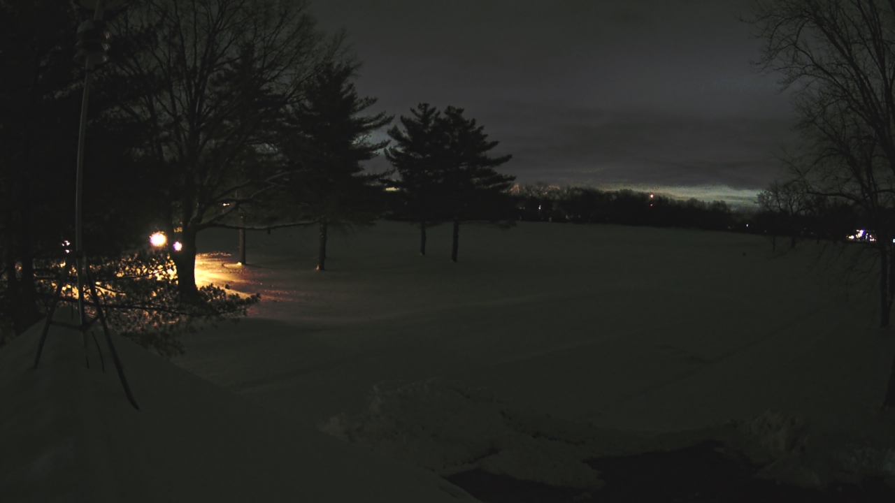 Thumbnail for current weather camera view from The Grove Country Club in Long Grove, Illinois