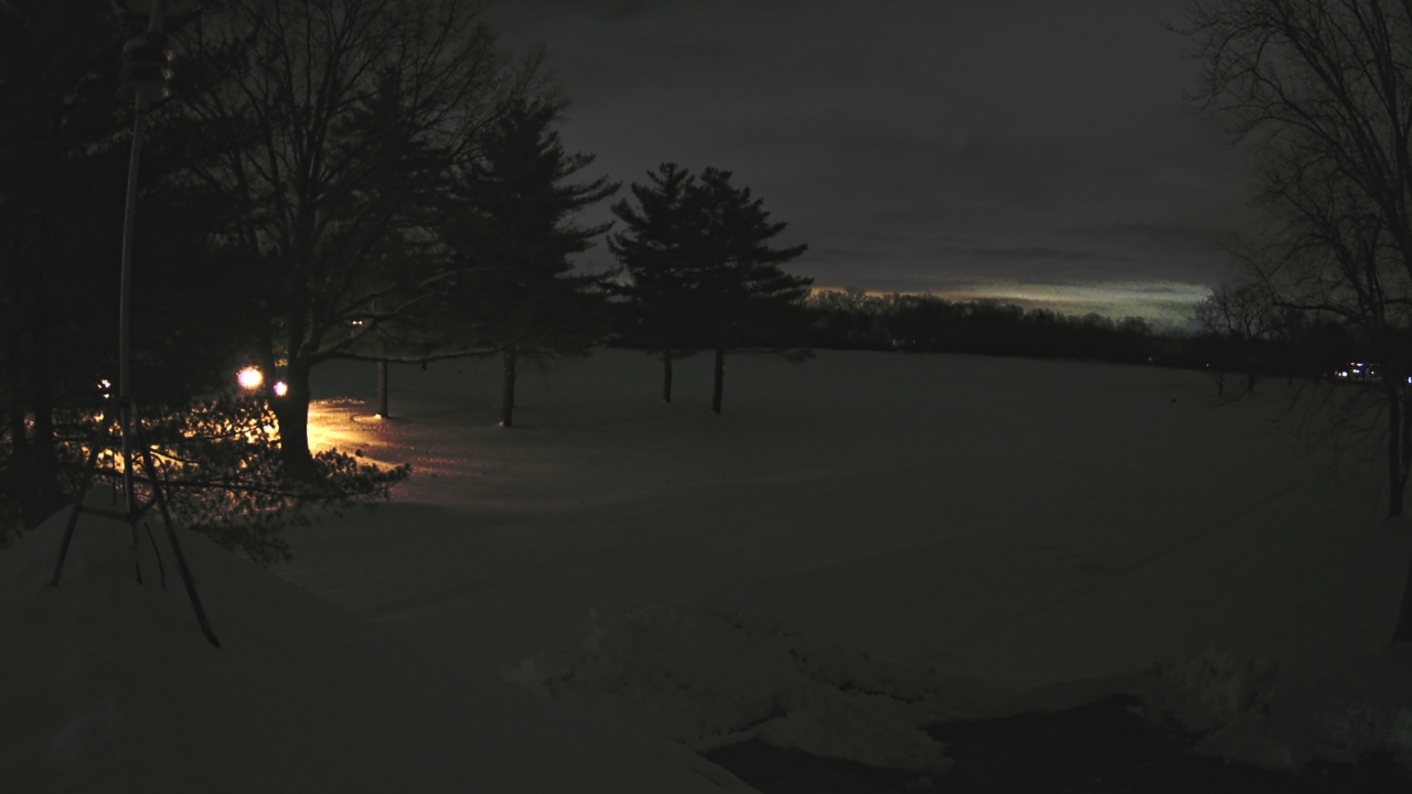 Thumbnail for current weather camera view from The Grove Country Club in Long Grove, Illinois