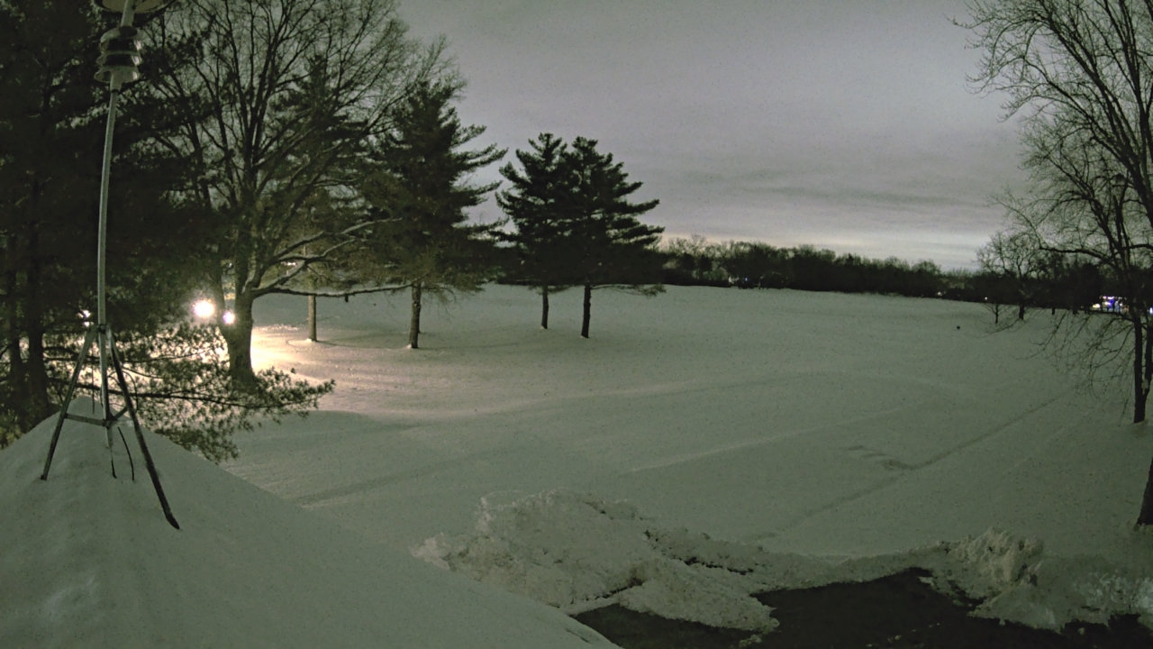 Thumbnail for current weather camera view from The Grove Country Club in Long Grove, Illinois