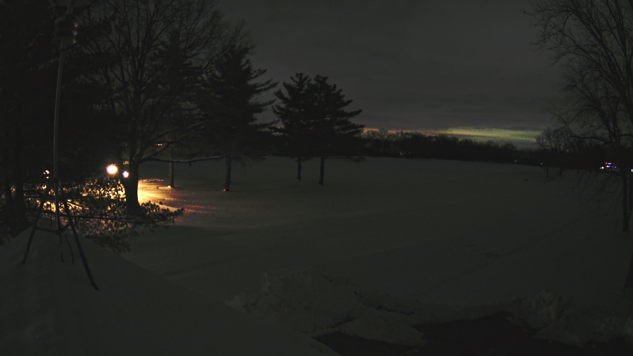 Thumbnail for current weather camera view from The Grove Country Club in Long Grove, Illinois