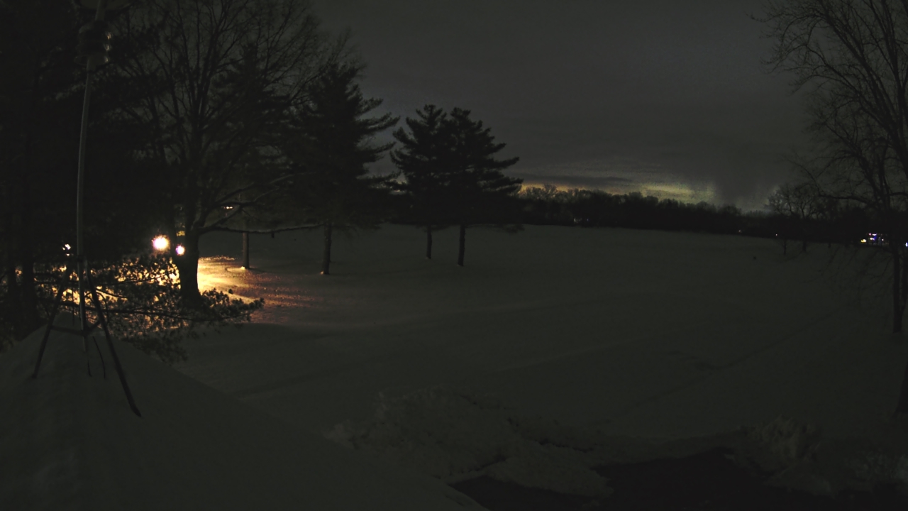 Thumbnail for current weather camera view from The Grove Country Club in Long Grove, Illinois