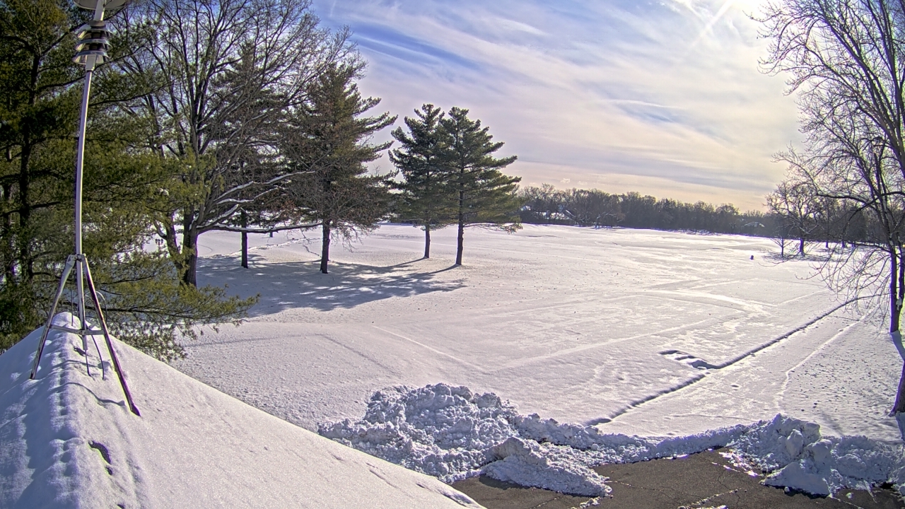 Thumbnail for current weather camera view from The Grove Country Club in Long Grove, Illinois