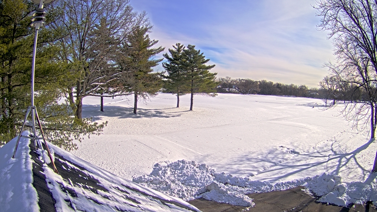 Thumbnail for current weather camera view from The Grove Country Club in Long Grove, Illinois