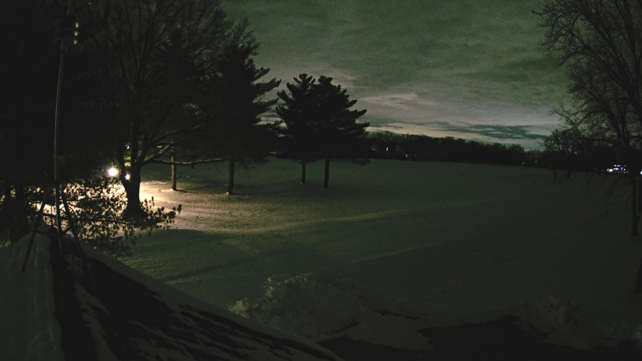 Thumbnail for current weather camera view from The Grove Country Club in Long Grove, Illinois