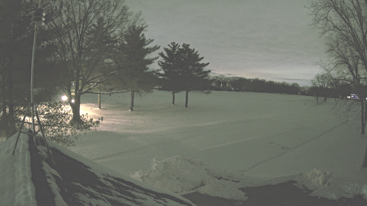 Thumbnail for current weather camera view from The Grove Country Club in Long Grove, Illinois