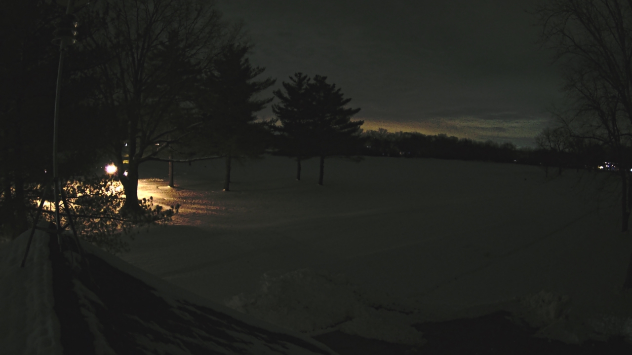 Thumbnail for current weather camera view from The Grove Country Club in Long Grove, Illinois