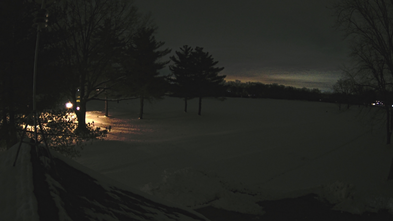 Thumbnail for current weather camera view from The Grove Country Club in Long Grove, Illinois