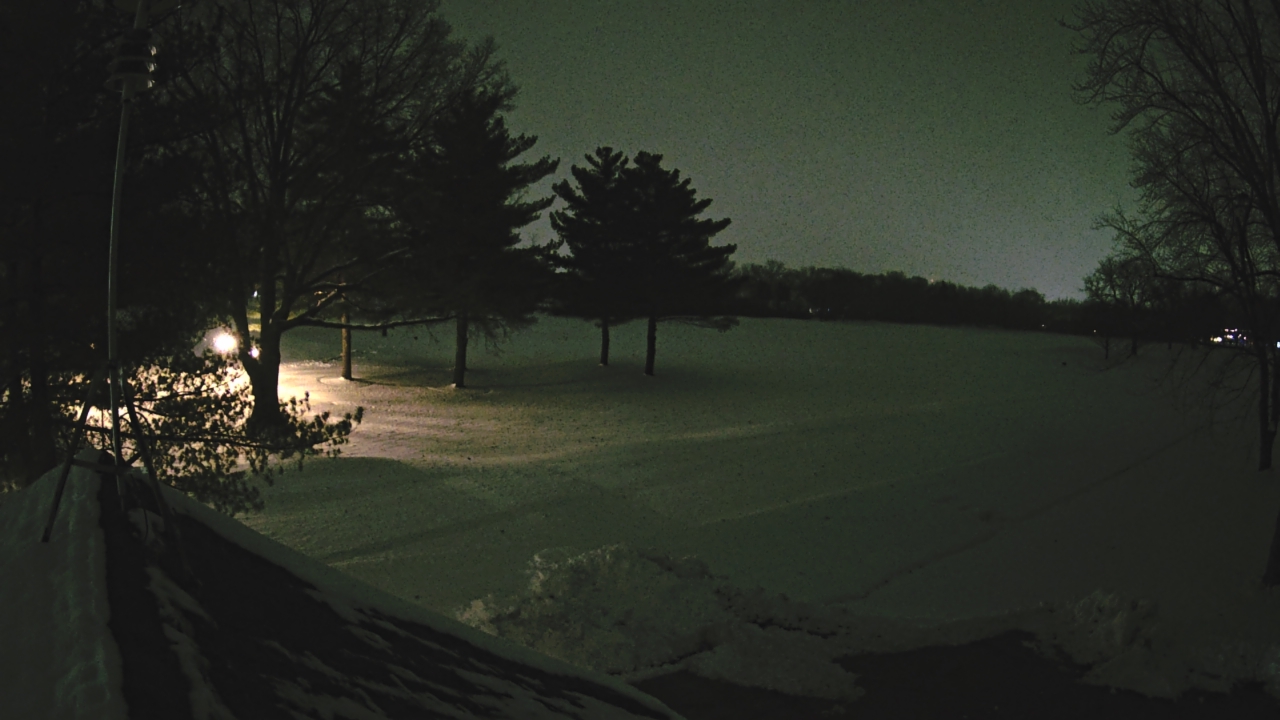 Thumbnail for current weather camera view from The Grove Country Club in Long Grove, Illinois