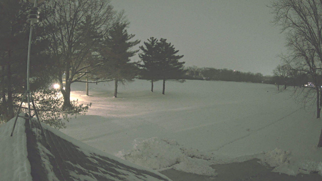 Thumbnail for current weather camera view from The Grove Country Club in Long Grove, Illinois