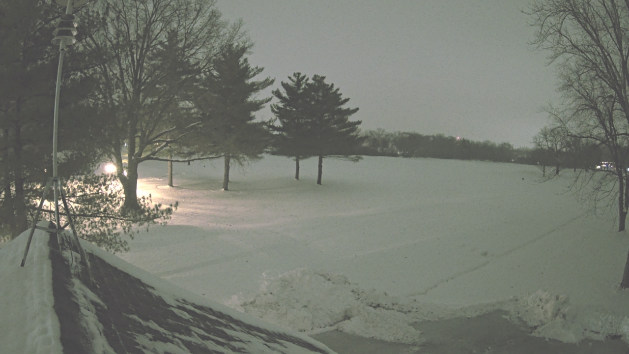 Thumbnail for current weather camera view from The Grove Country Club in Long Grove, Illinois