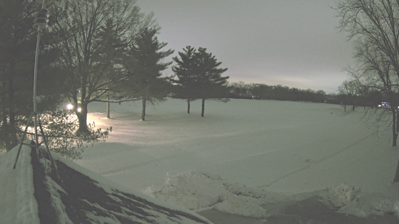Thumbnail for current weather camera view from The Grove Country Club in Long Grove, Illinois