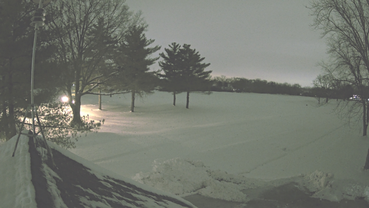 Thumbnail for current weather camera view from The Grove Country Club in Long Grove, Illinois