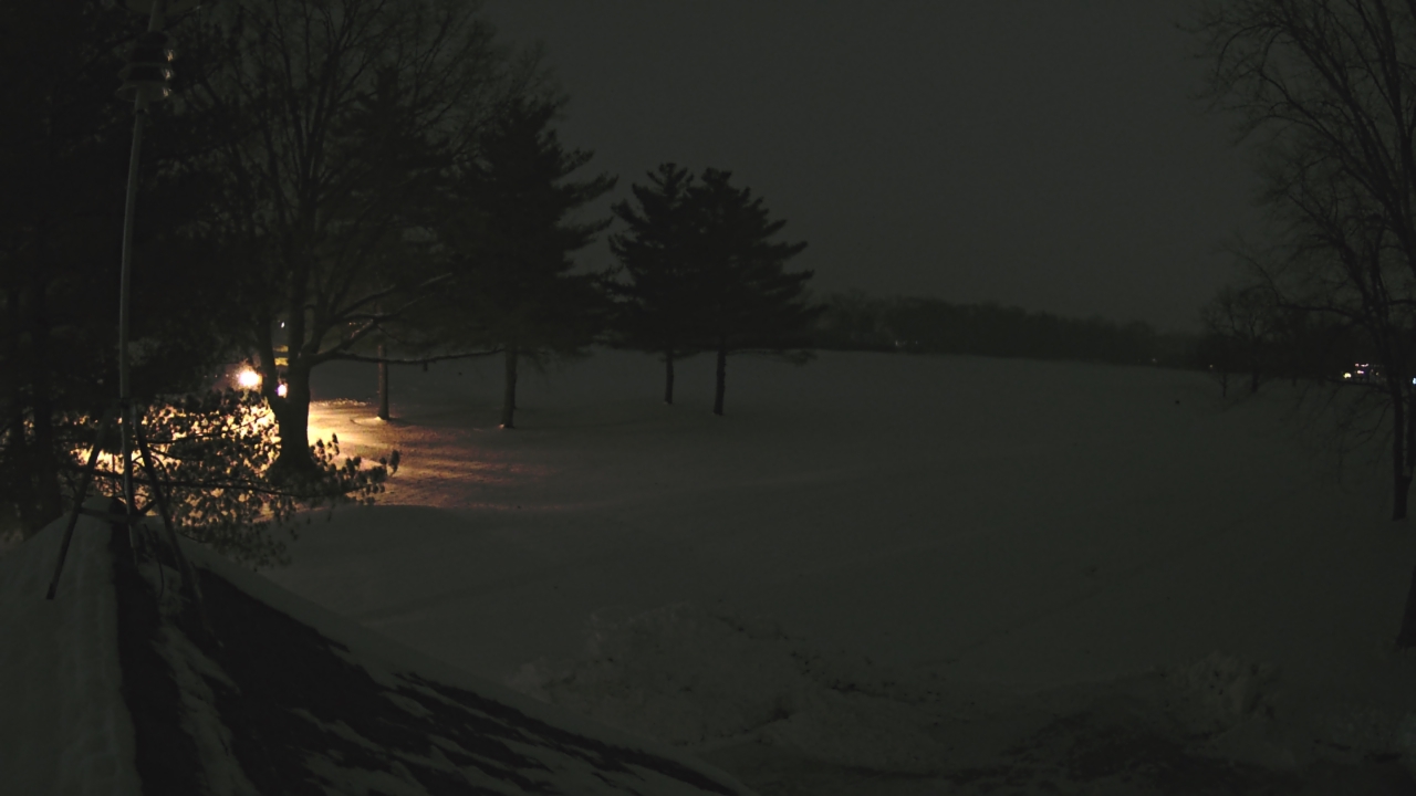 Thumbnail for current weather camera view from The Grove Country Club in Long Grove, Illinois