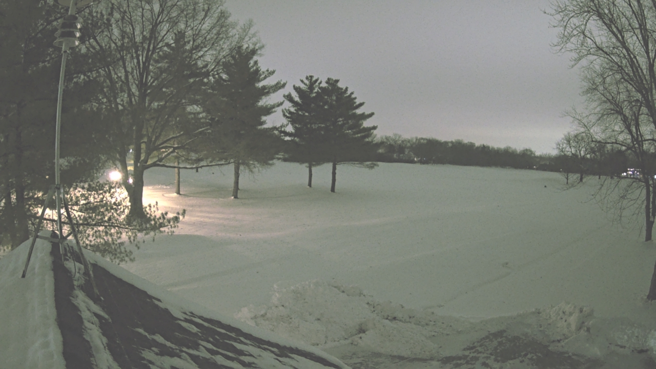 Thumbnail for current weather camera view from The Grove Country Club in Long Grove, Illinois