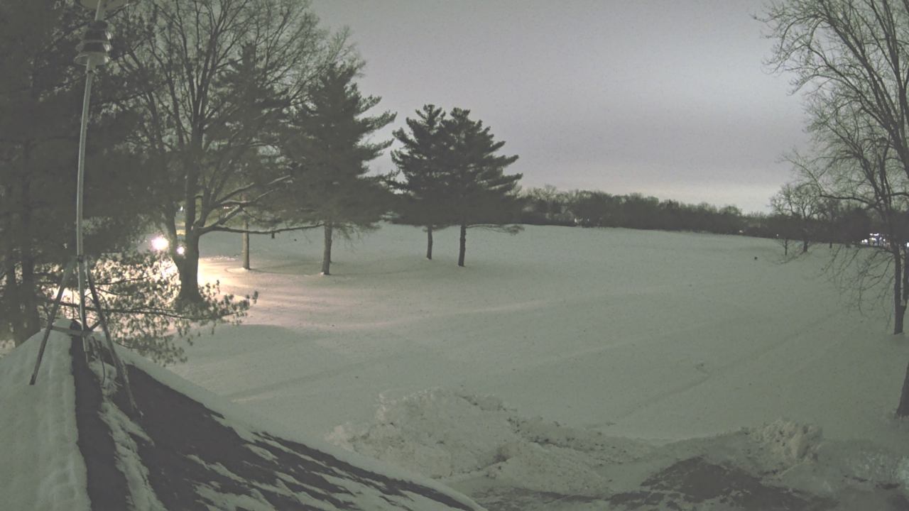 Thumbnail for current weather camera view from The Grove Country Club in Long Grove, Illinois