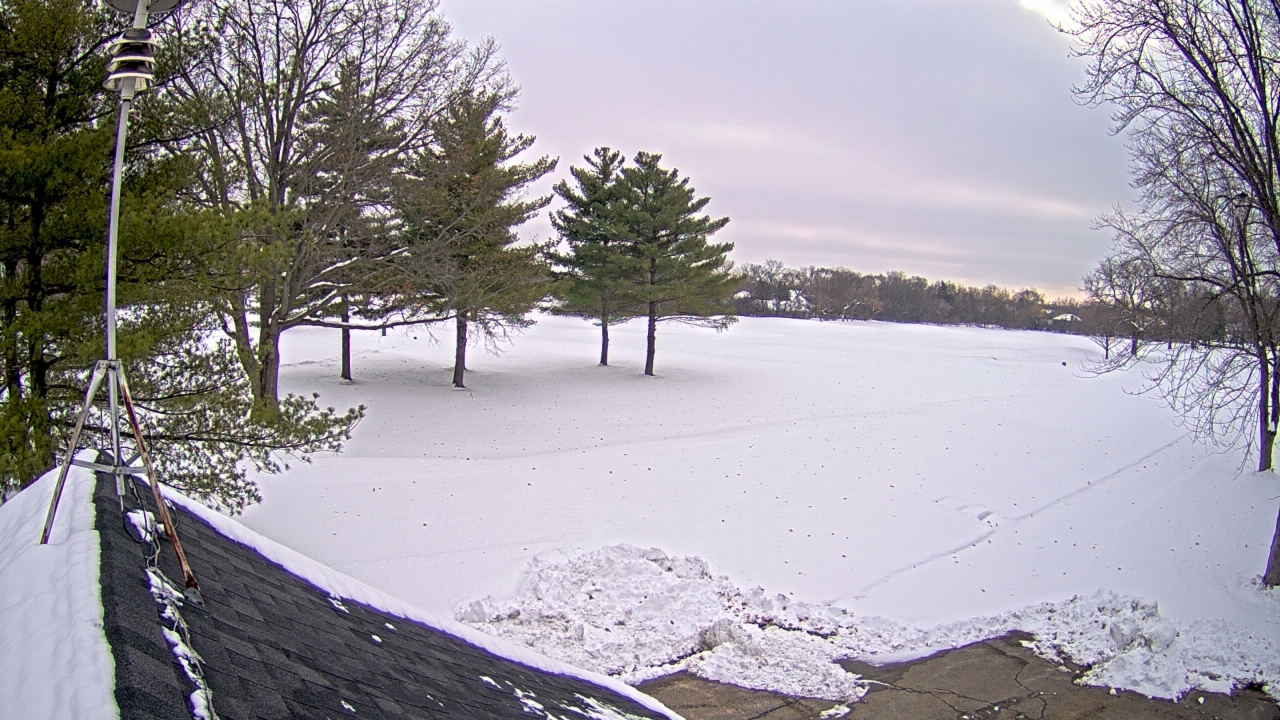 Thumbnail for current weather camera view from The Grove Country Club in Long Grove, Illinois