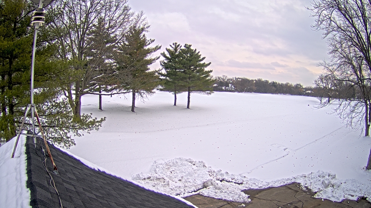 Thumbnail for current weather camera view from The Grove Country Club in Long Grove, Illinois