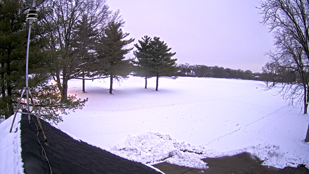 Thumbnail for current weather camera view from The Grove Country Club in Long Grove, Illinois
