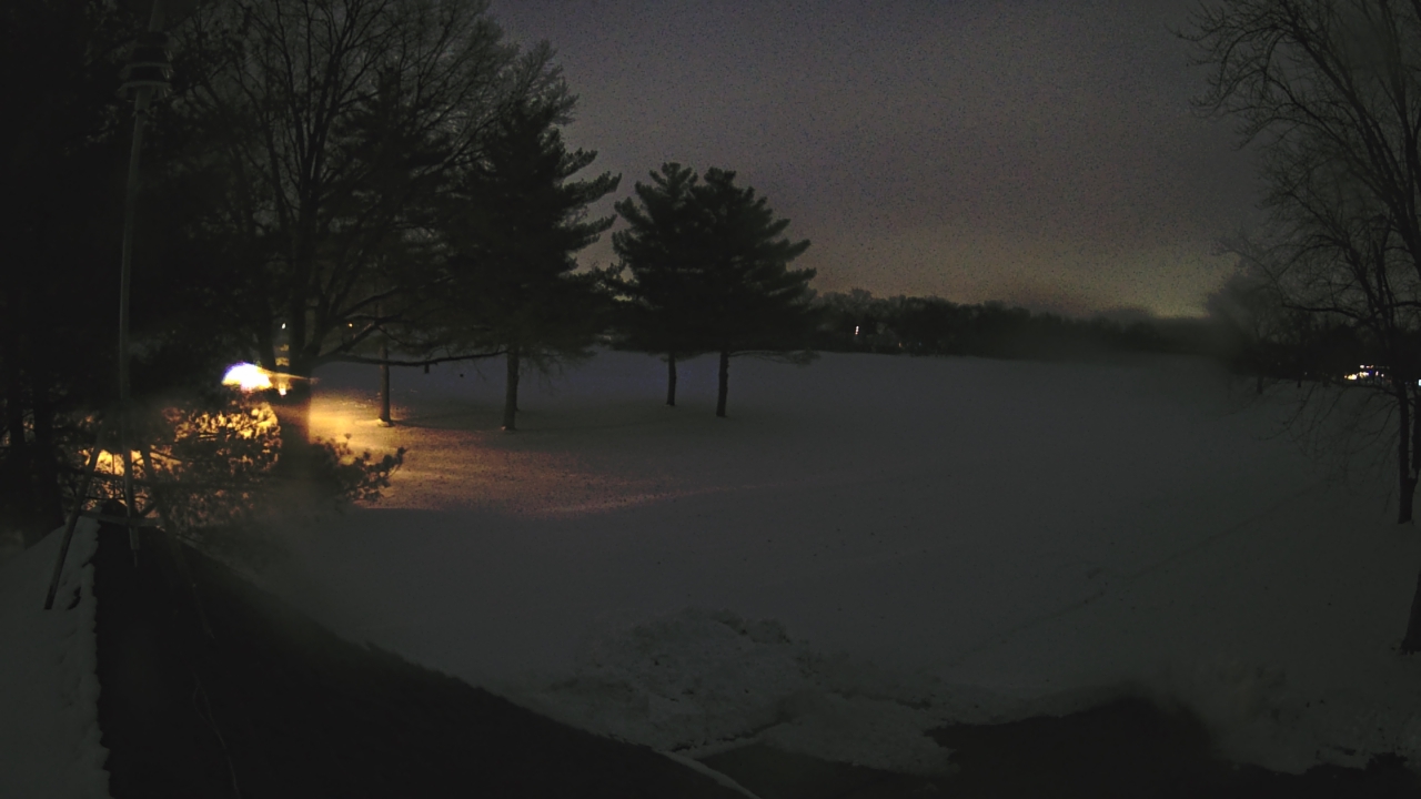 Thumbnail for current weather camera view from The Grove Country Club in Long Grove, Illinois