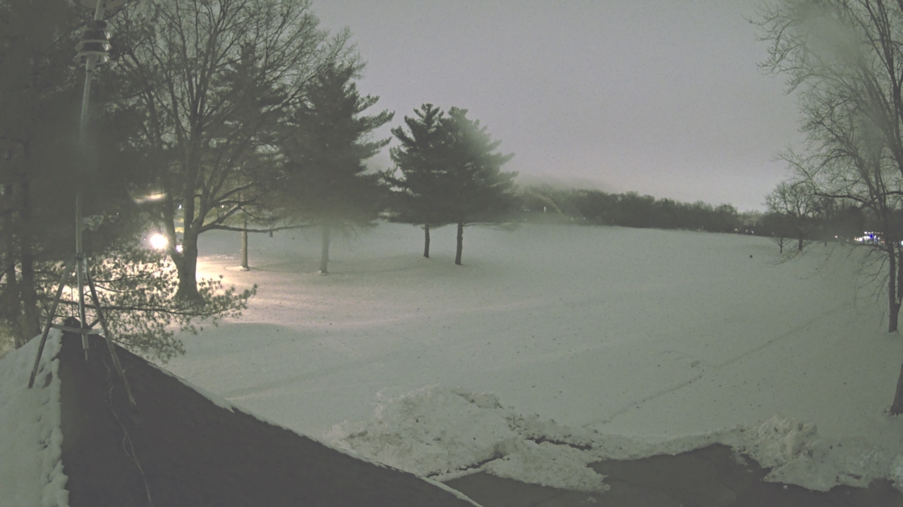 Thumbnail for current weather camera view from The Grove Country Club in Long Grove, Illinois