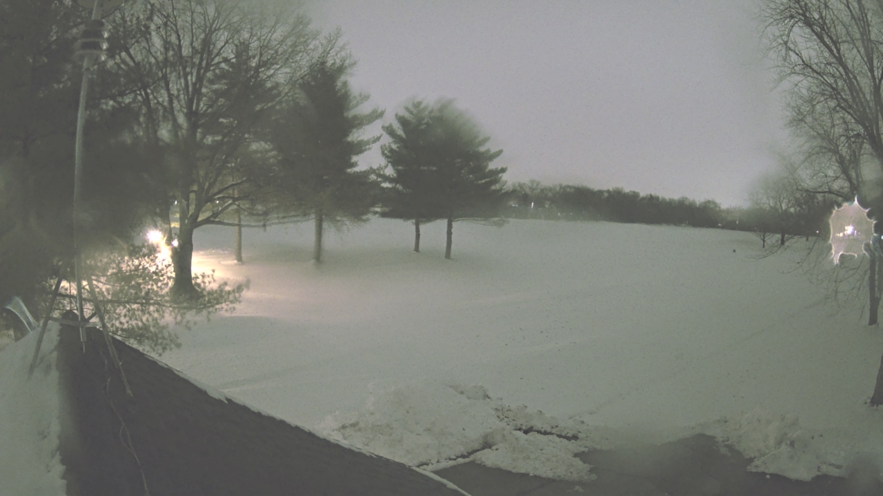 Thumbnail for current weather camera view from The Grove Country Club in Long Grove, Illinois