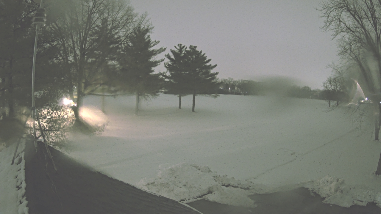 Thumbnail for current weather camera view from The Grove Country Club in Long Grove, Illinois