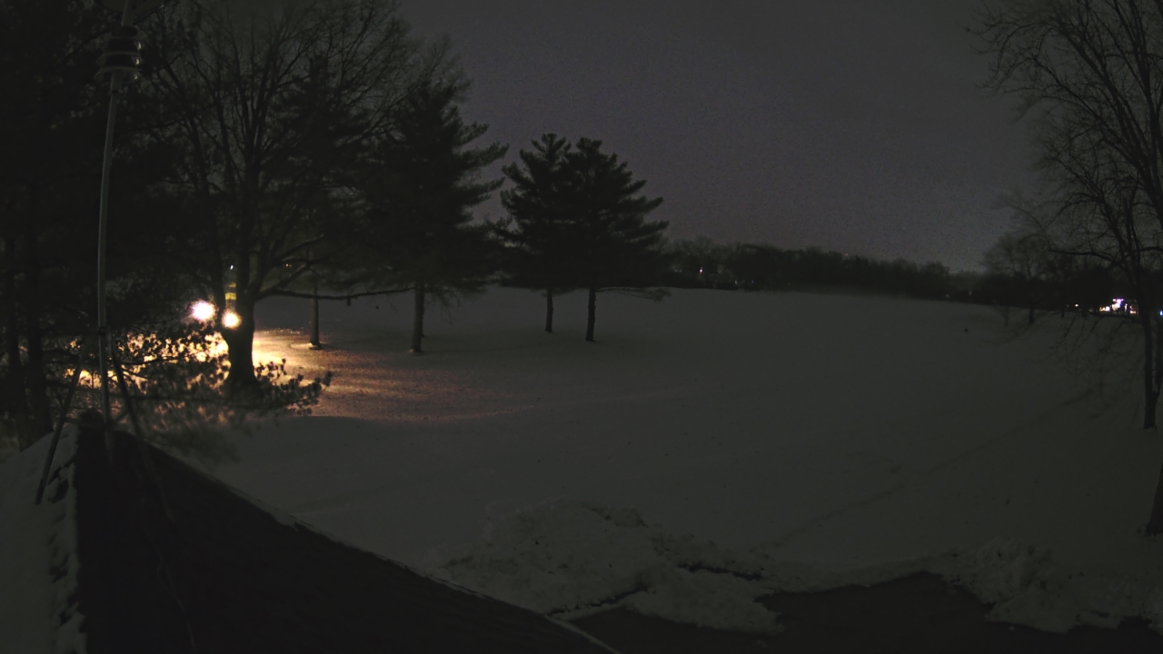 Thumbnail for current weather camera view from The Grove Country Club in Long Grove, Illinois