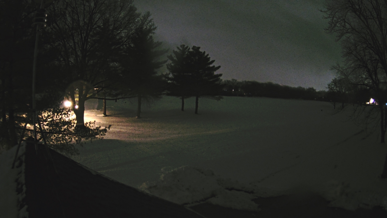 Thumbnail for current weather camera view from The Grove Country Club in Long Grove, Illinois