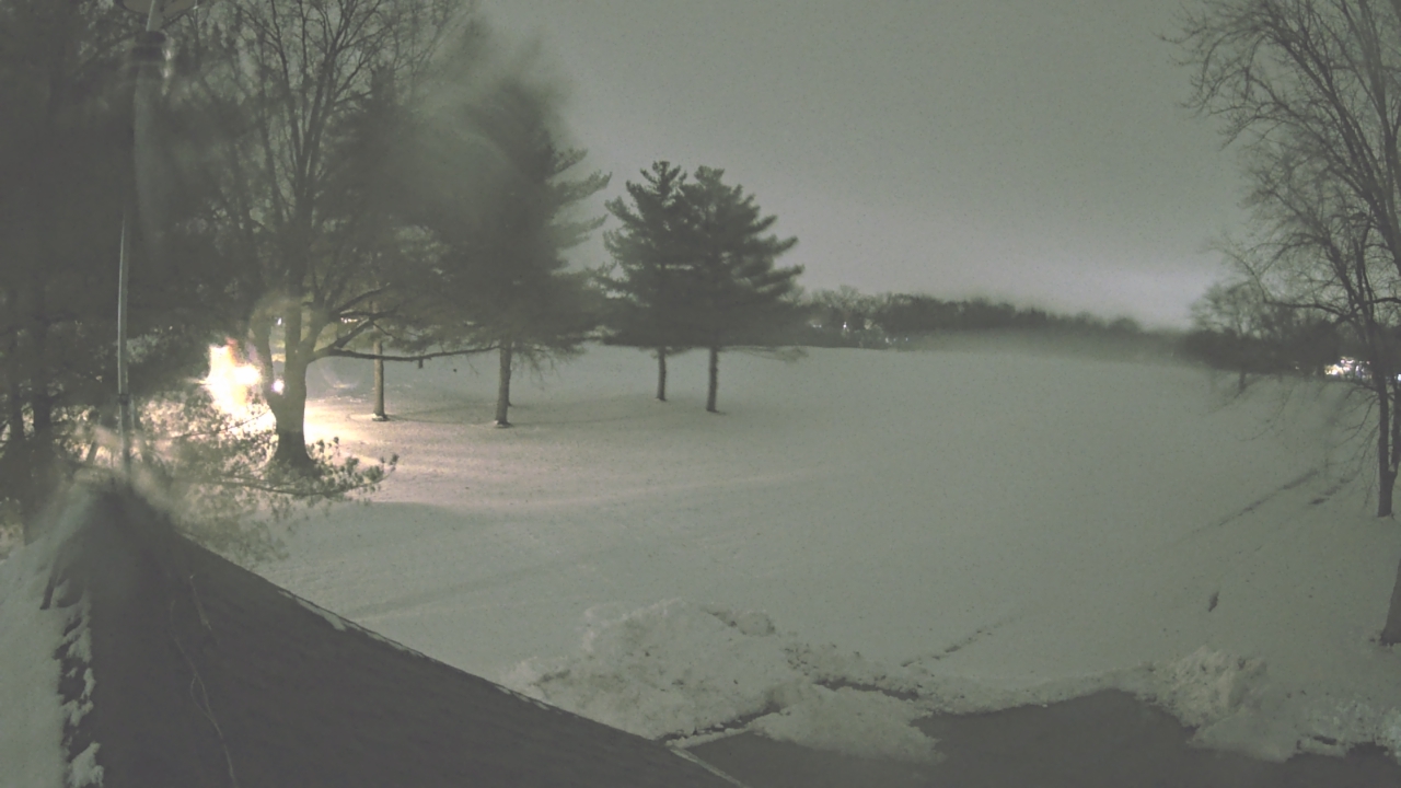 Thumbnail for current weather camera view from The Grove Country Club in Long Grove, Illinois