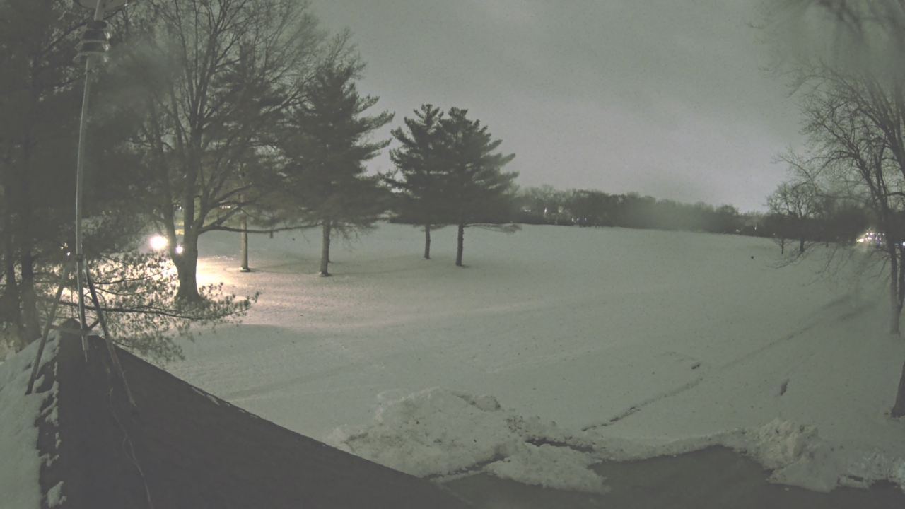Thumbnail for current weather camera view from The Grove Country Club in Long Grove, Illinois