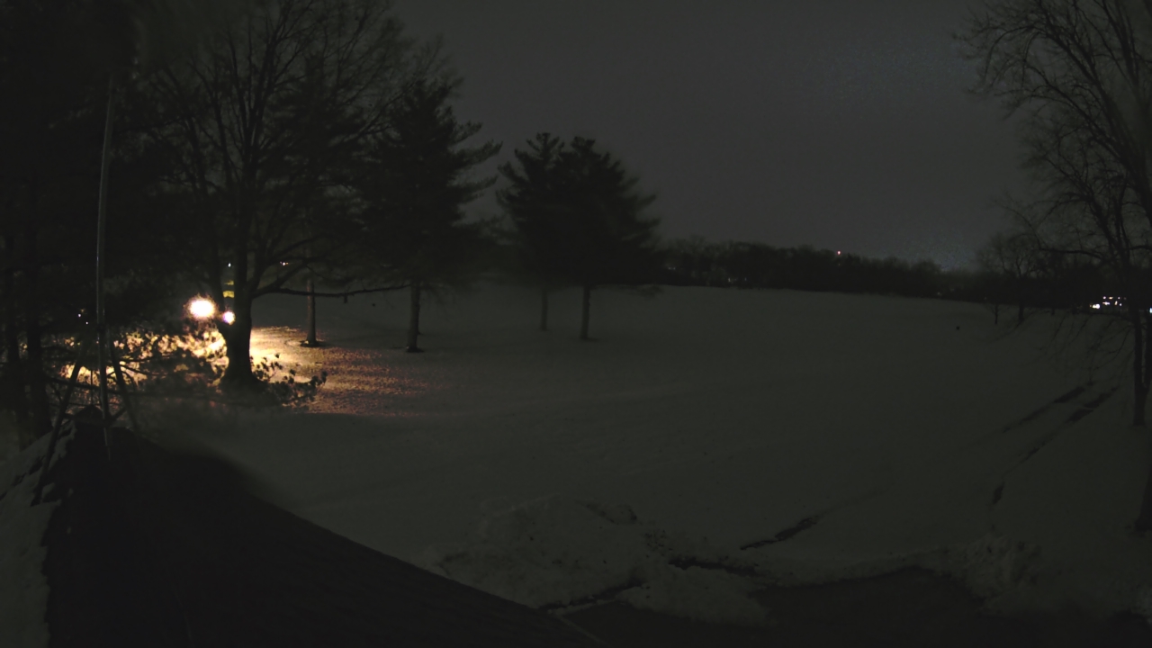 Thumbnail for current weather camera view from The Grove Country Club in Long Grove, Illinois