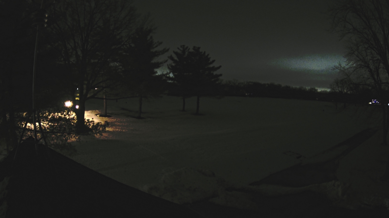 Thumbnail for current weather camera view from The Grove Country Club in Long Grove, Illinois