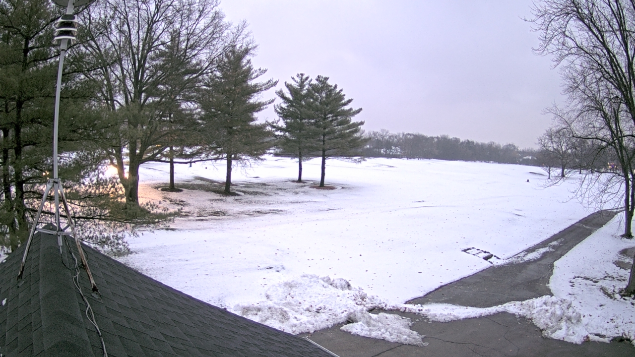 Thumbnail for current weather camera view from The Grove Country Club in Long Grove, Illinois