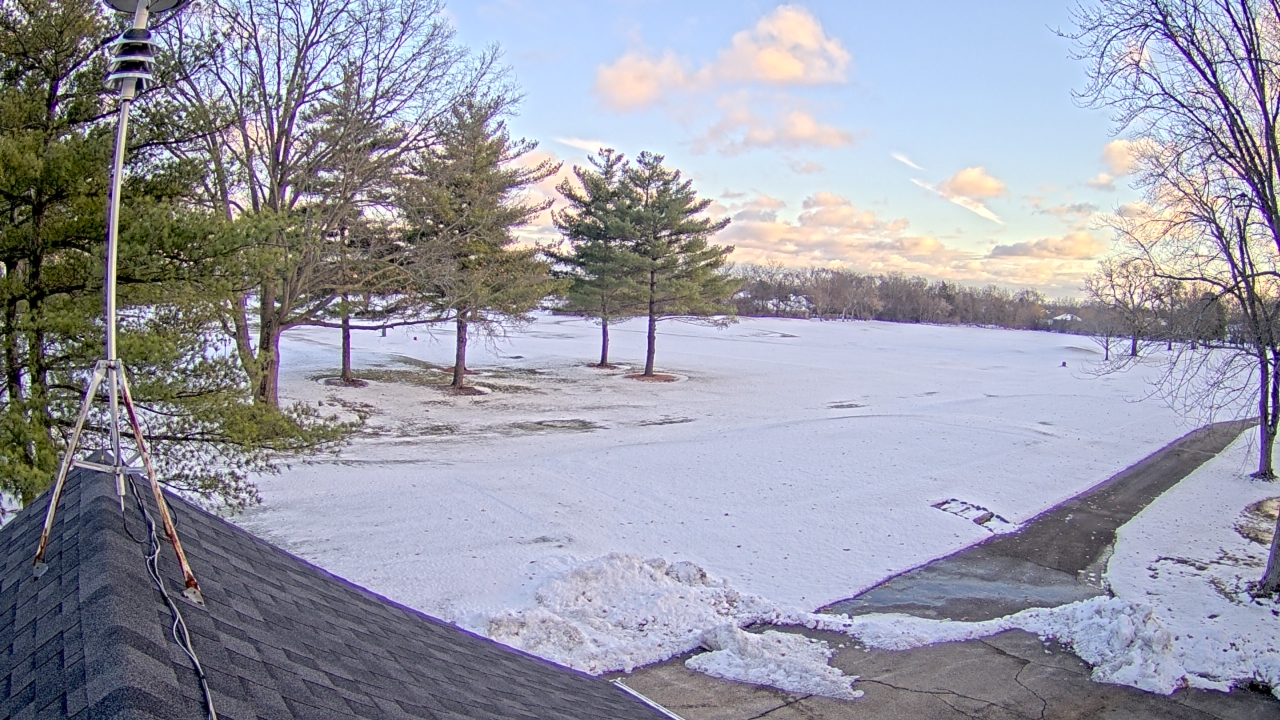 Thumbnail for current weather camera view from The Grove Country Club in Long Grove, Illinois