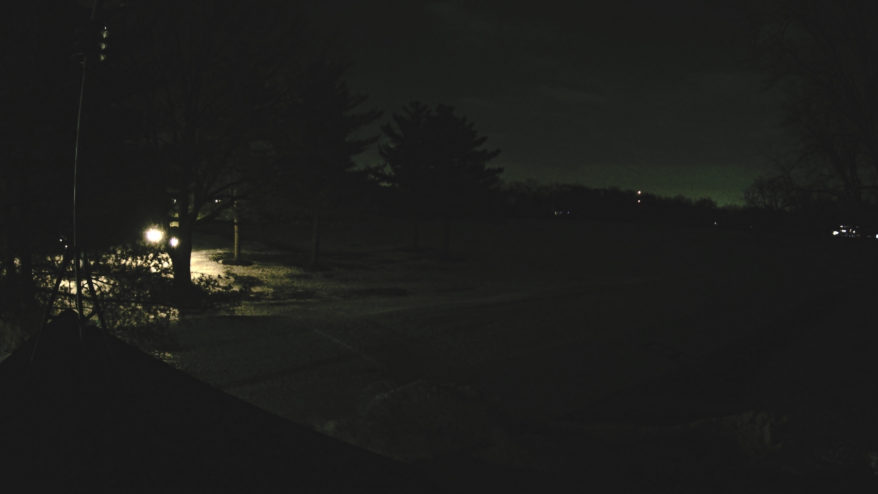 Thumbnail for current weather camera view from The Grove Country Club in Long Grove, Illinois