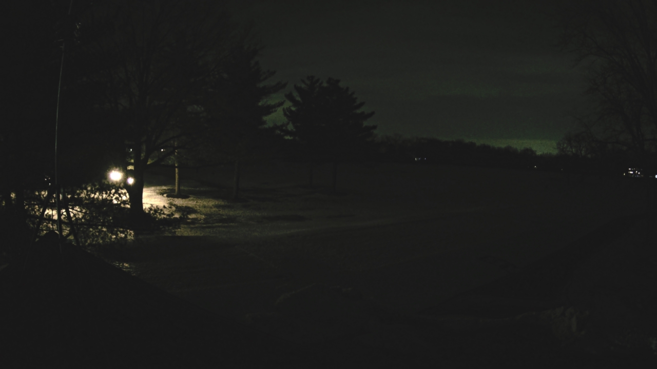 Thumbnail for current weather camera view from The Grove Country Club in Long Grove, Illinois