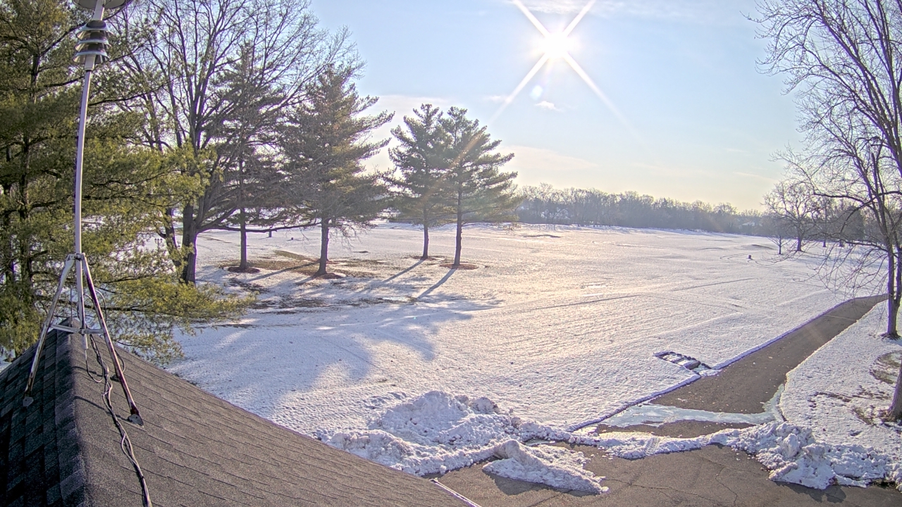 Thumbnail for current weather camera view from The Grove Country Club in Long Grove, Illinois