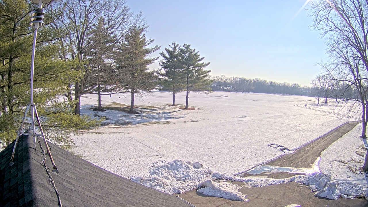 Thumbnail for current weather camera view from The Grove Country Club in Long Grove, Illinois