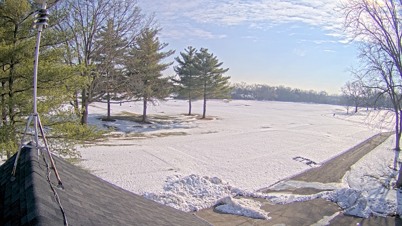 Thumbnail for current weather camera view from The Grove Country Club in Long Grove, Illinois