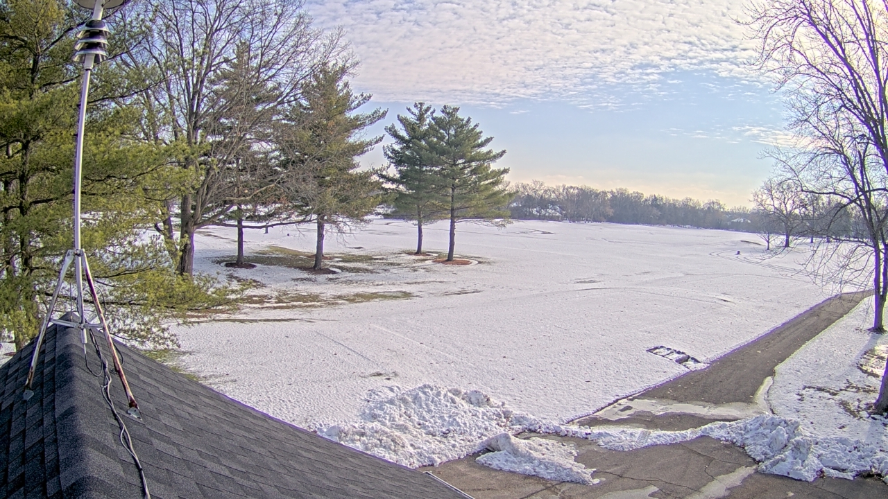 Thumbnail for current weather camera view from The Grove Country Club in Long Grove, Illinois