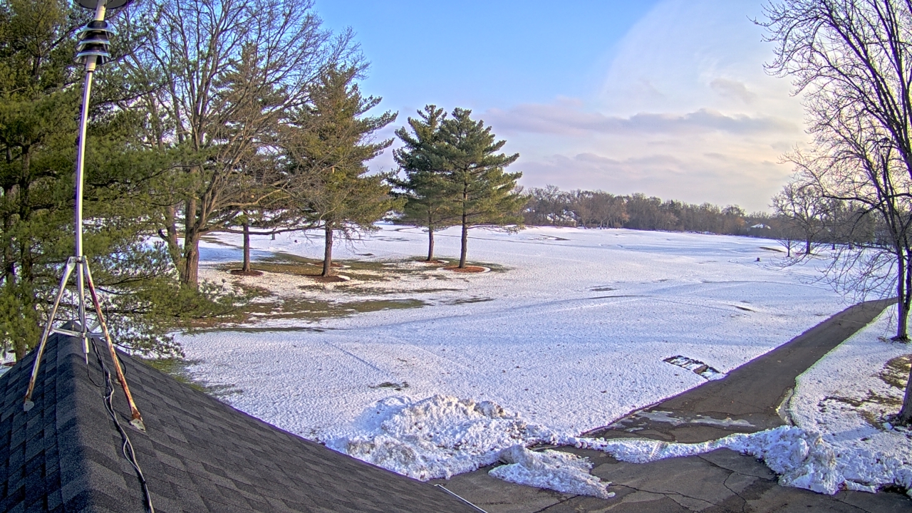 Thumbnail for current weather camera view from The Grove Country Club in Long Grove, Illinois