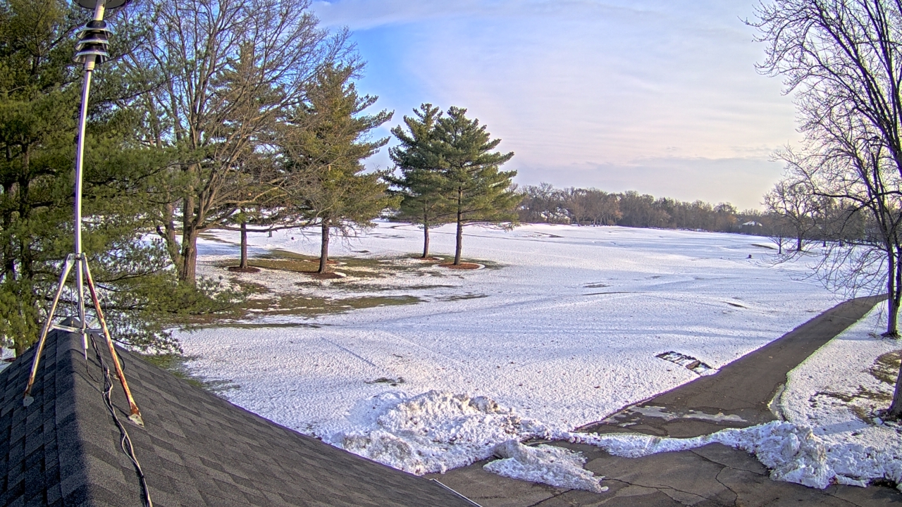 Thumbnail for current weather camera view from The Grove Country Club in Long Grove, Illinois