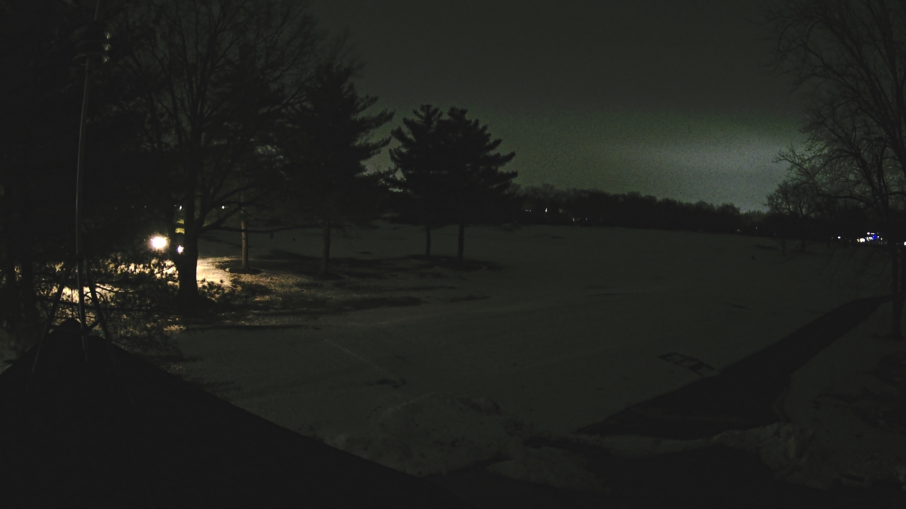 Thumbnail for current weather camera view from The Grove Country Club in Long Grove, Illinois